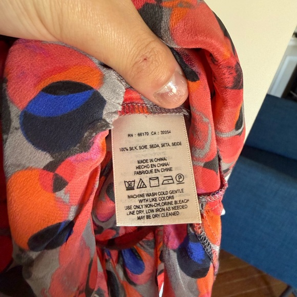 HD in Paris Anthropologie 100% Silk Sz 4 Ruffled Dotted Blouse Preppy Summer - Picture 8 of 10